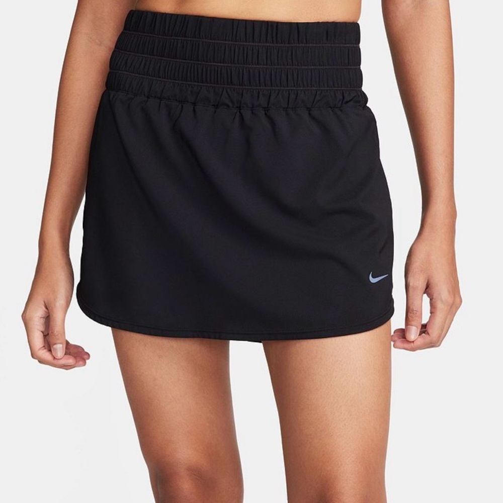 Nike Black Performance Tennis Skort with High Elastic Waistband